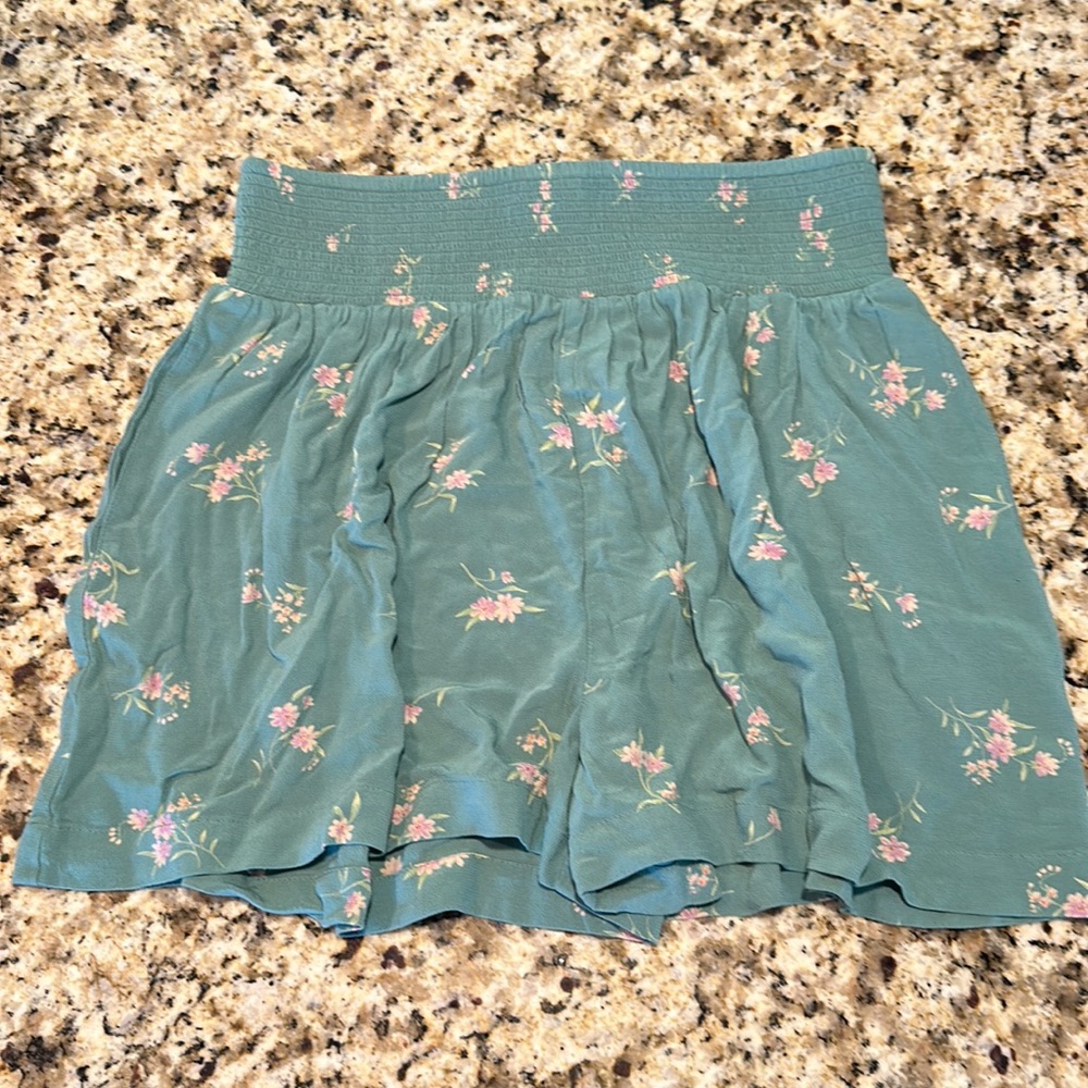 Green American Eagle Shorts. Size Small